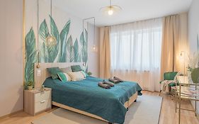 Two-Bedrooms Apartment Cbd Bp